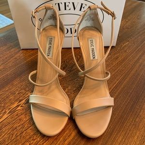 Steve Madden Feliz Natural Heels